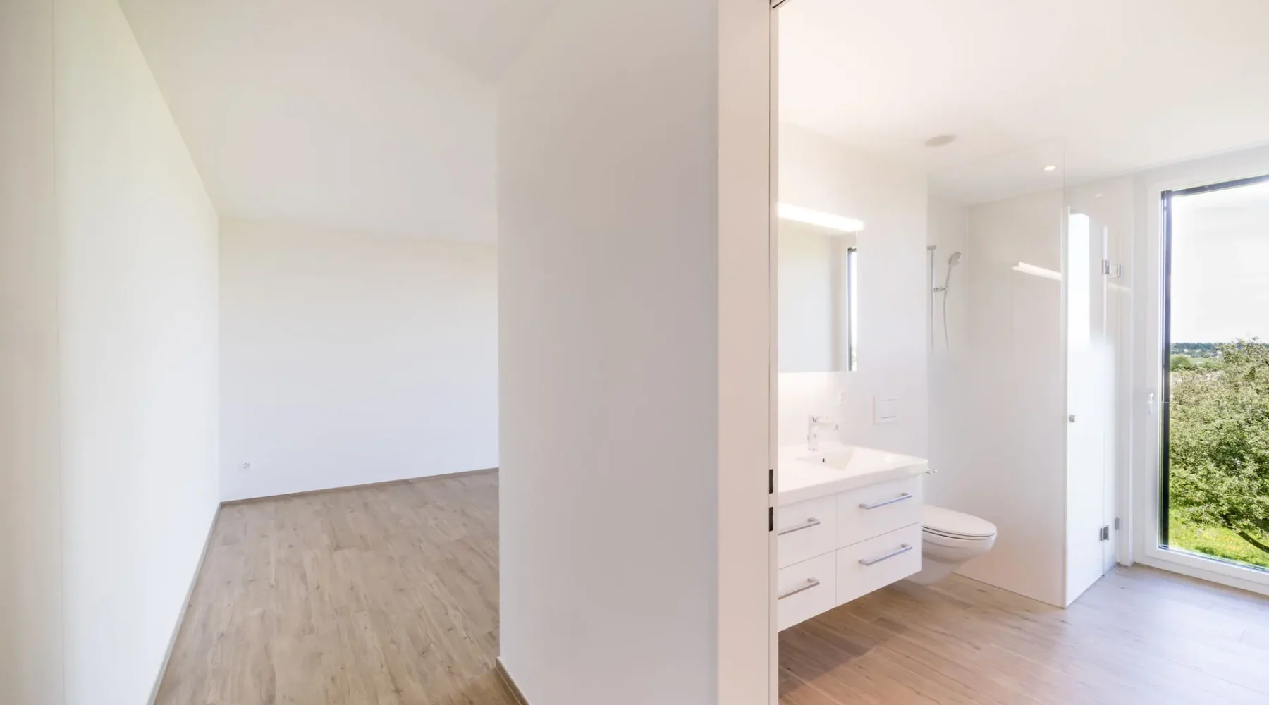 Zimmerwohnung im zweiten Obergeschoss Amriswil - Bad, Flur
