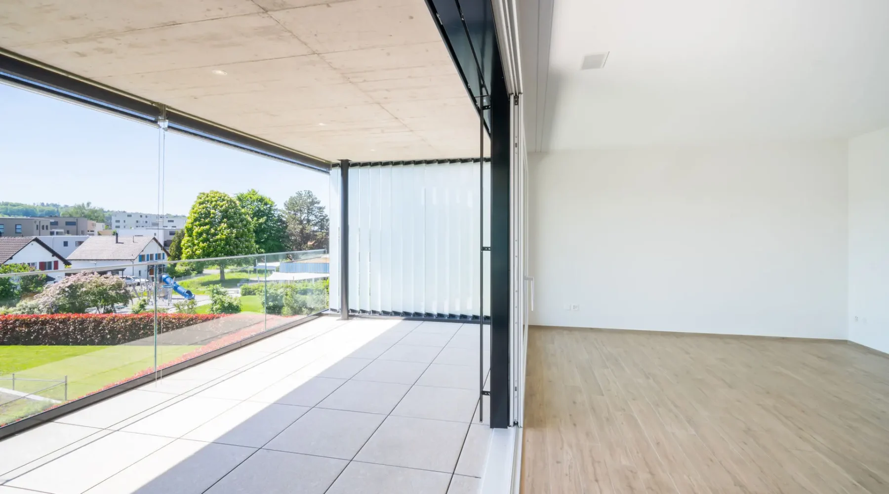 Zimmerwohnung im zweiten Obergeschoss Amriswil - Balkon mit Privatsphäre